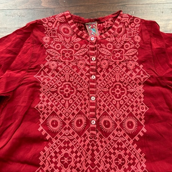 Johnny Was Rona Georgette Floral Embroidered Tunic 
Burgundy Red 
Size Small - Picture 3 of 16